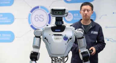 深圳機器人產(chǎn)業(yè)集群百舸爭流