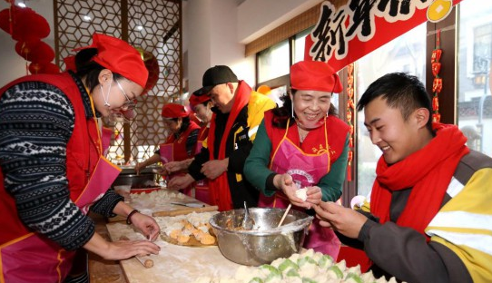 暖“新”驛站年味濃